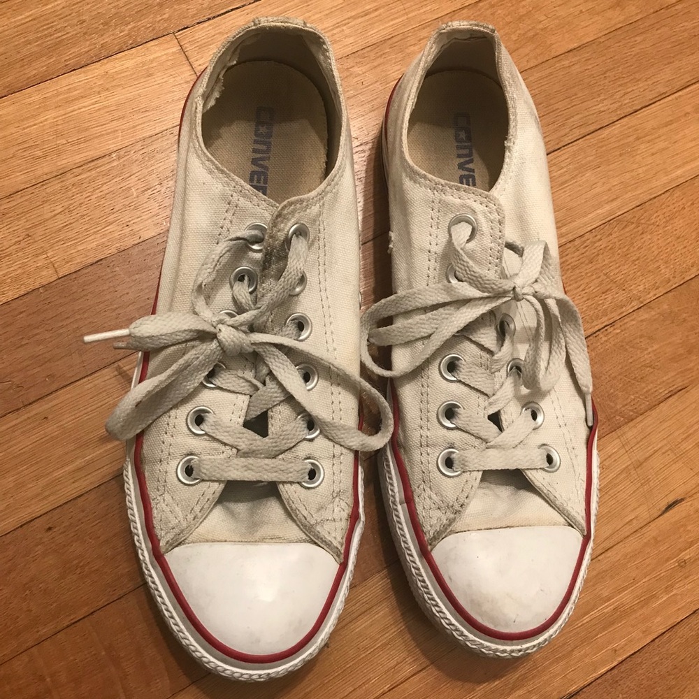 Converse all stars low top chucks
